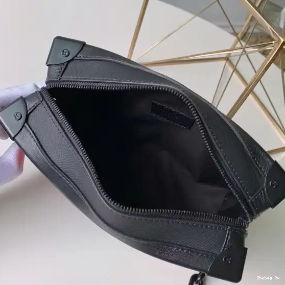 Louis TRUNK SOFT Vuitton 0529